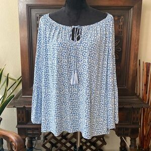 Max studio flowing spring blouse